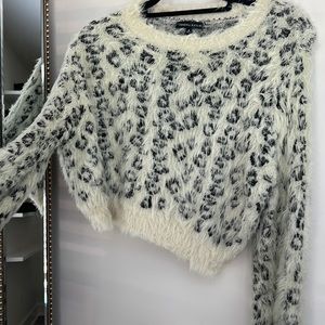 Cheetah print knit Kendall and Kylee top!